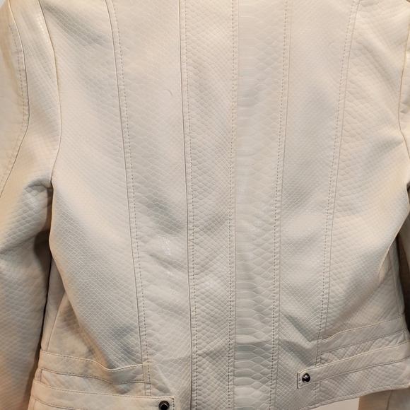COPY - GUESS SNAKESKIN VEGAN CREME MOTO JACKET, SZ LRG - Picture 4 of 13